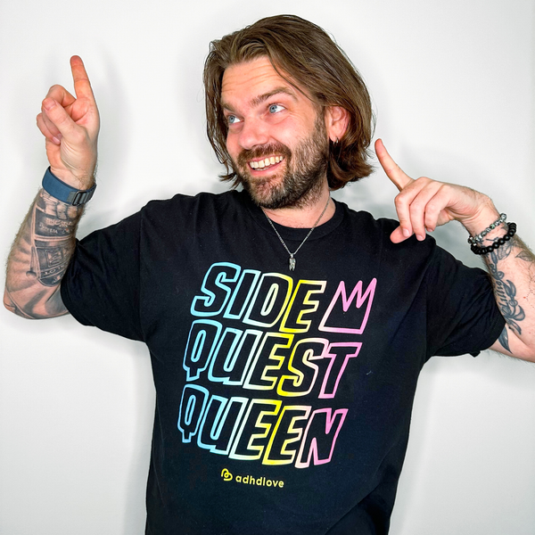 SIDE QUEST QUEEN T-SHIRT - T-Shirt